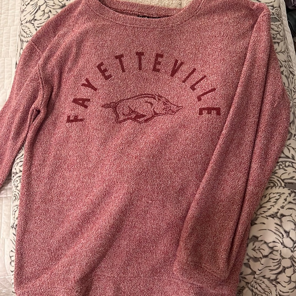 red fayetteville, ar sweatshirt! so comfy! size medium